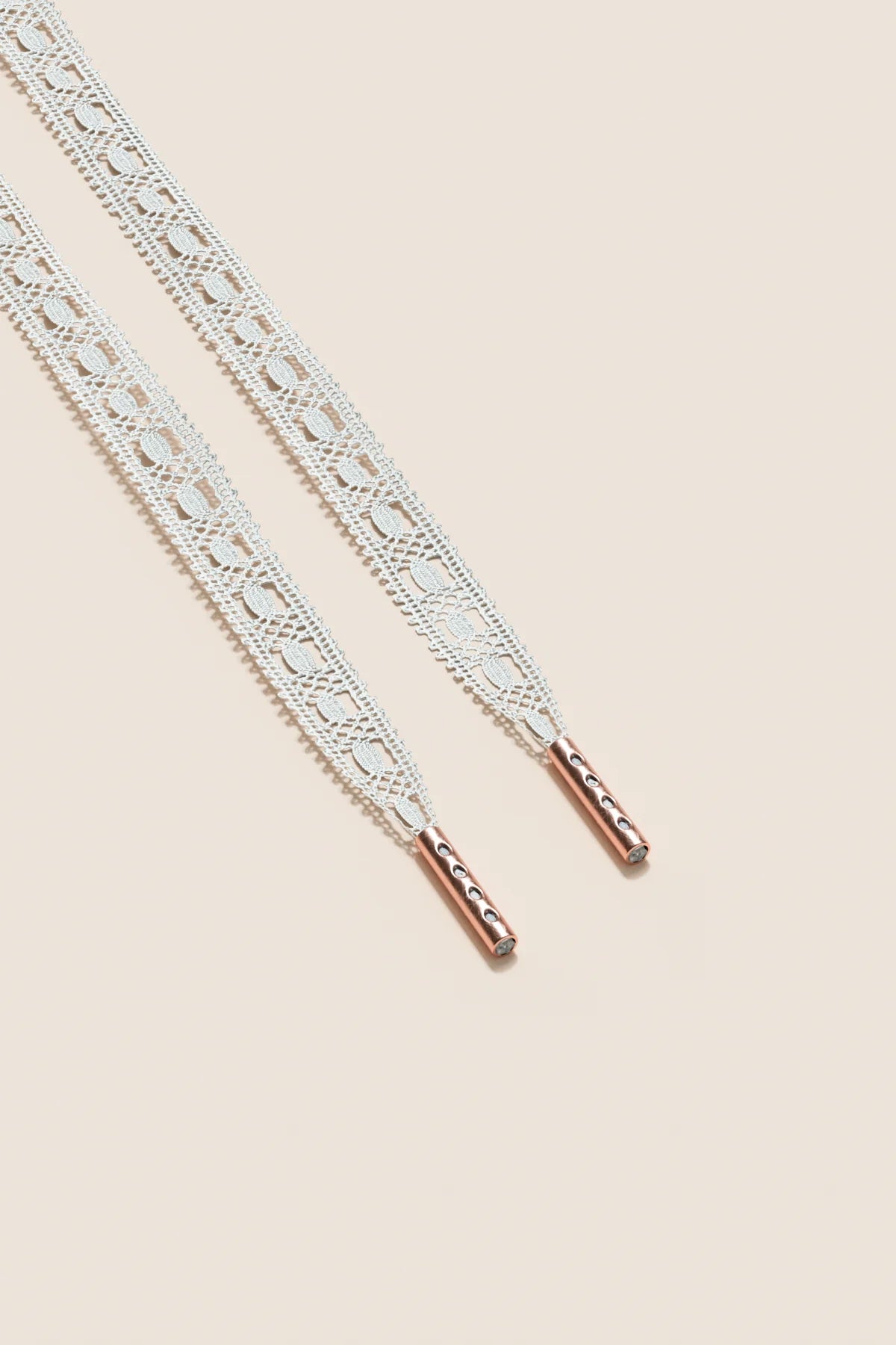 Senkels Off White Crochet Shoelaces with Rose Gold Aglets