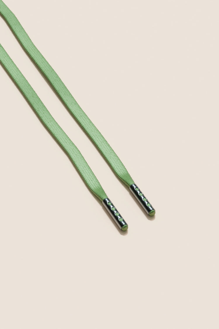 Senkels Grass Green 3mm Flat Waxed Shoelaces with Black Nickel Aglets