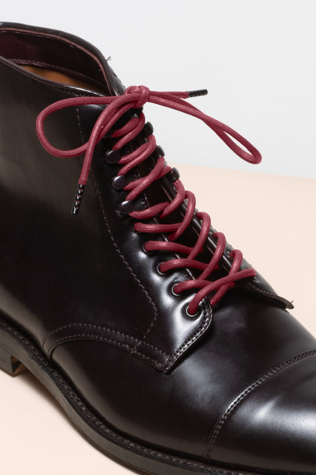 Bordeaux - 4mm round waxed shoelaces for boots and shoes made from 100% organic cotton - Senkels