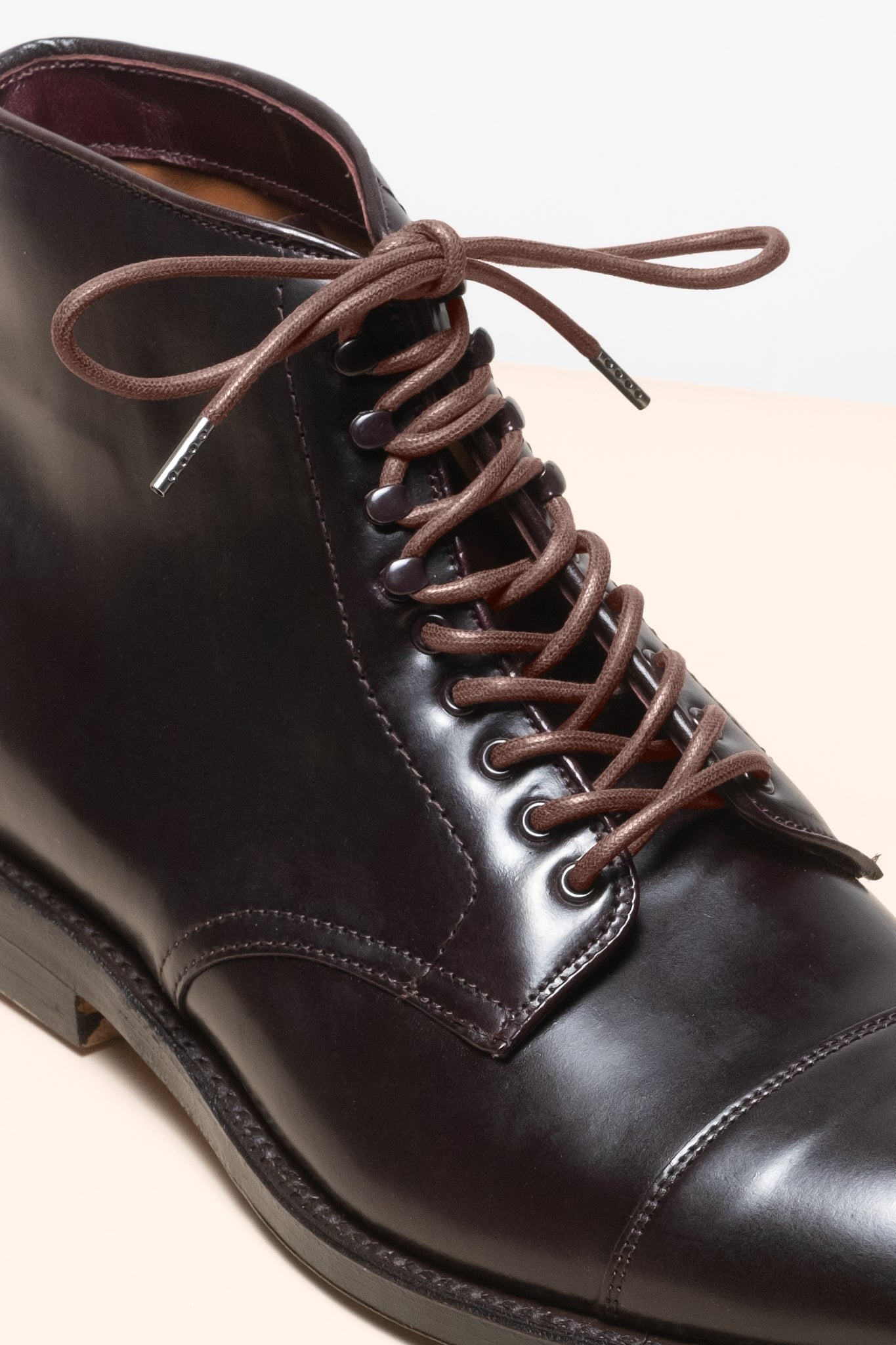 Chocolate Brown - 4mm round waxed shoelaces for boots and shoes made from 100% organic cotton - Senkels